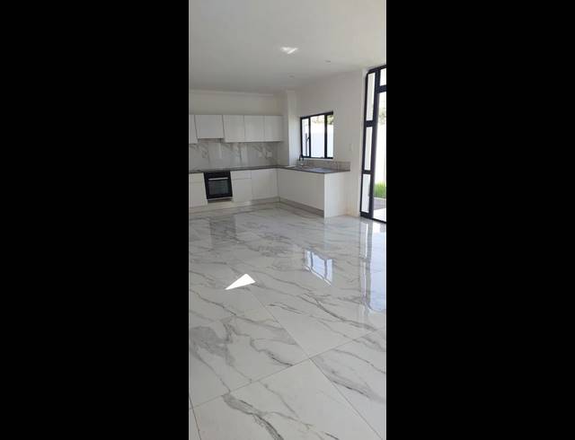 3 BEDROOM DUPLEX FOR SALE IN CLAUDIUS